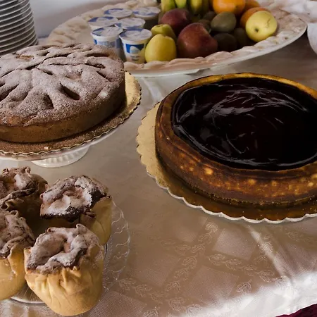 Lo Scacciapensieri Country house *